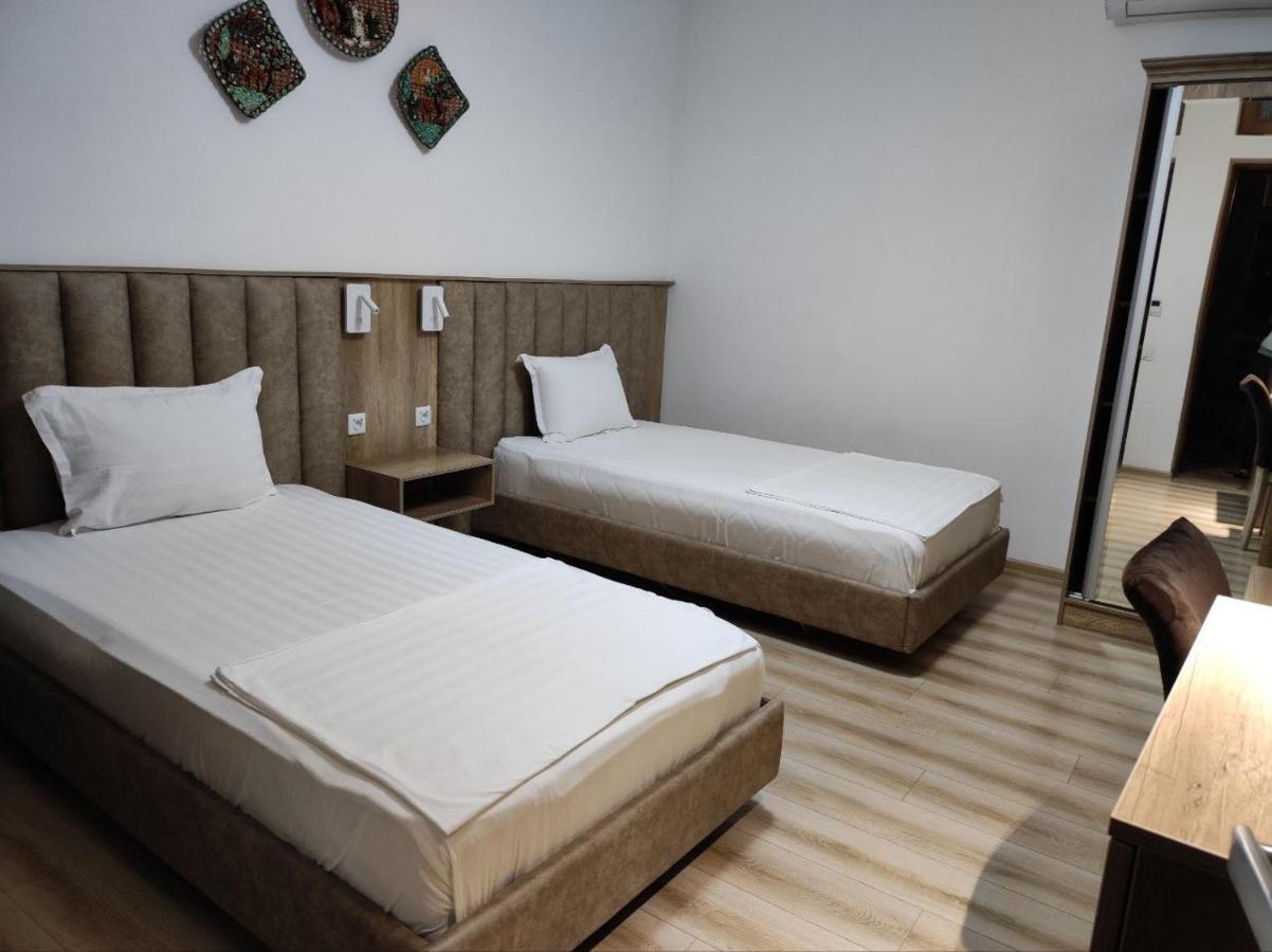 בוקורו Asal Boutique Hotel מראה חיצוני תמונה